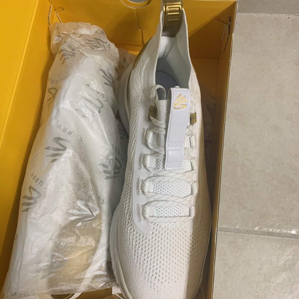 Under Armour x Curry Flow 8 | White + Gold | Sz: 13 (Men) - Picture 3 of 4